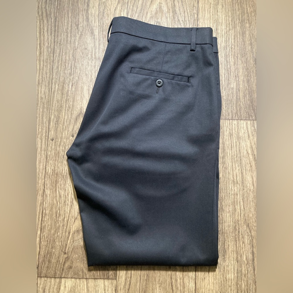 Haggar Men's Premium Comfort Dress Pant - Straight Fit Flat Front Pant